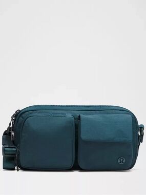NWT Lululemon Multi-Pocket Crossbody Teal